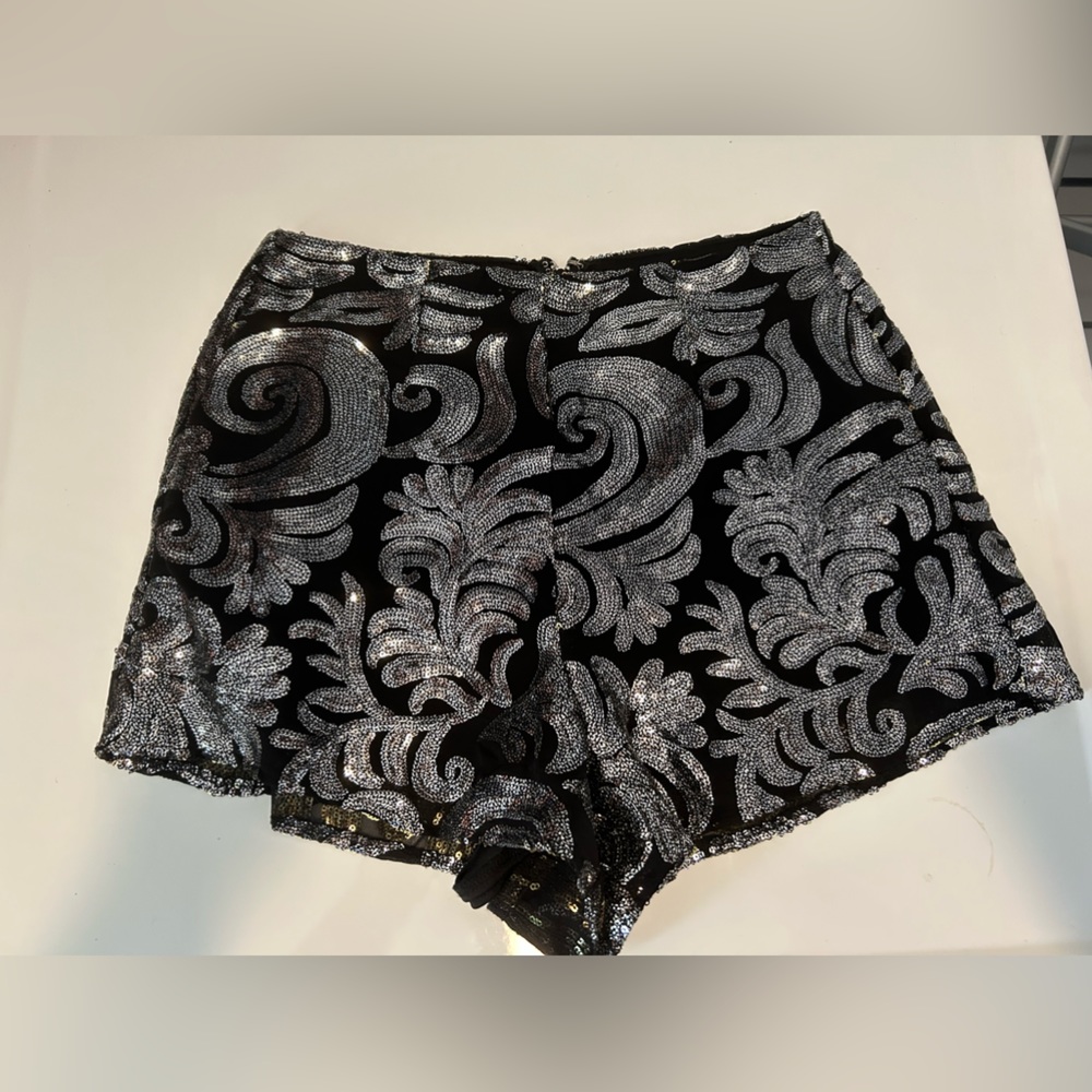 Show me your Mumu shorts
